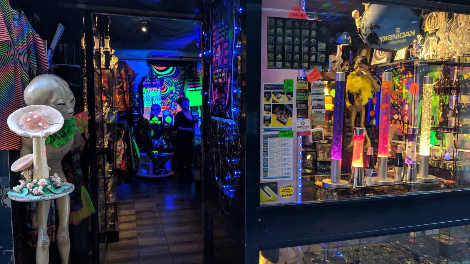 Alien Visitors - Foto 1